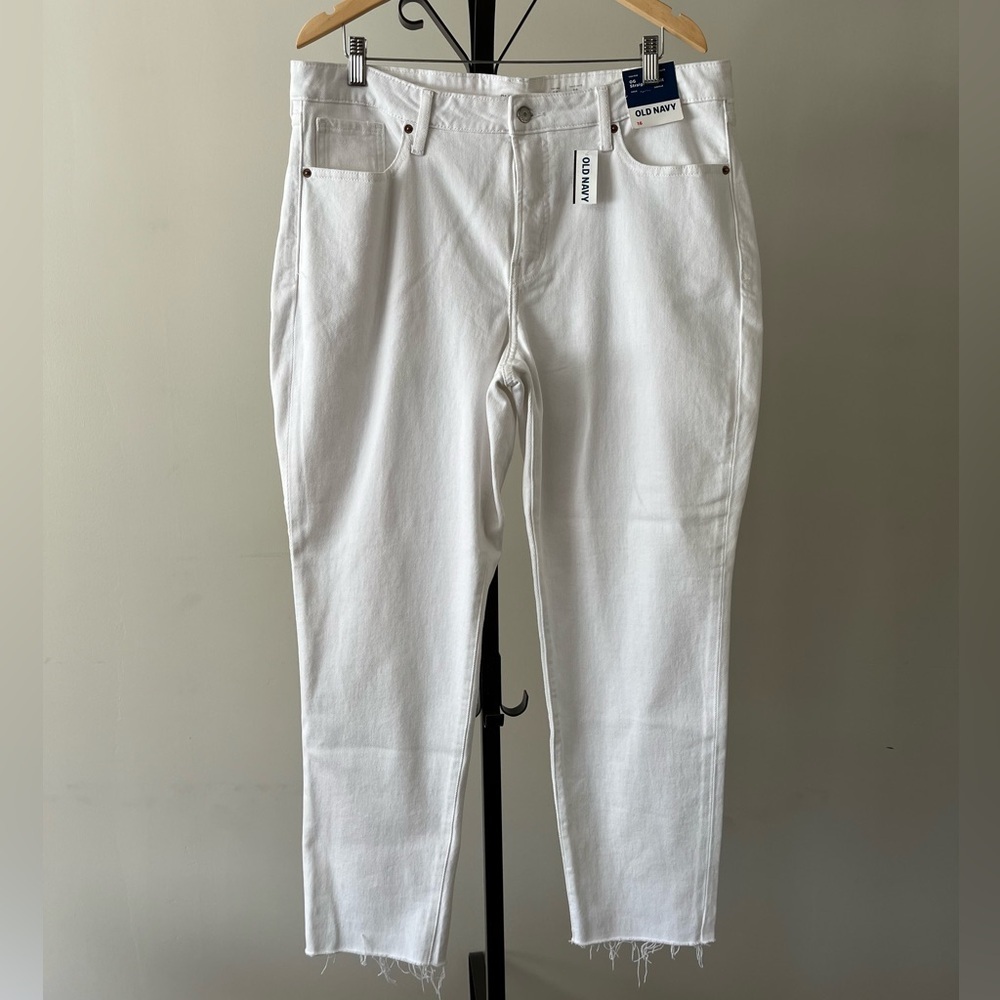 Old Navy Women’s OG Straight Leg Ankle High Rise White Denim Jeans, Size 16.